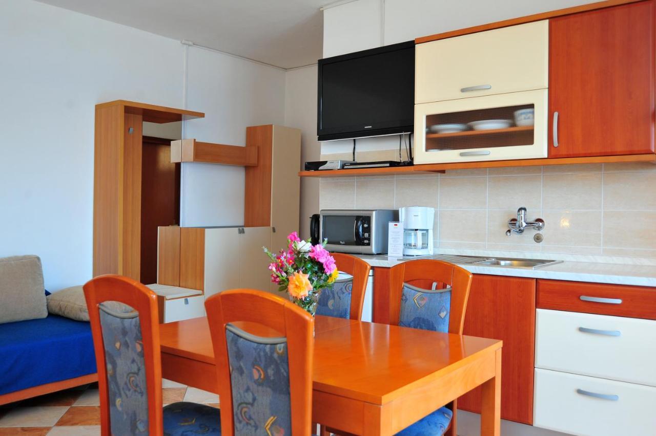 Apartments Valentina-B Nin Esterno foto