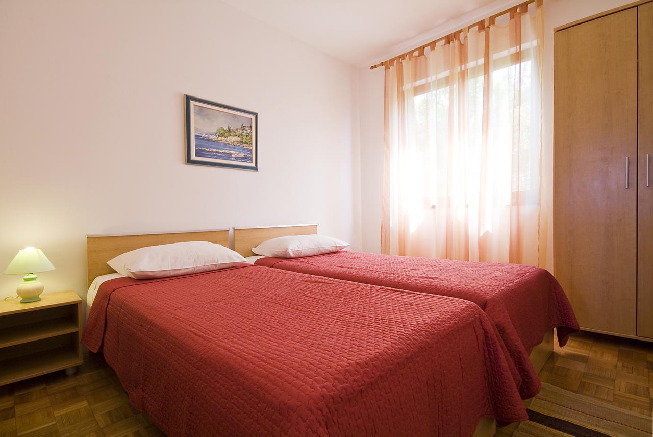 Apartments Valentina-B Nin Esterno foto